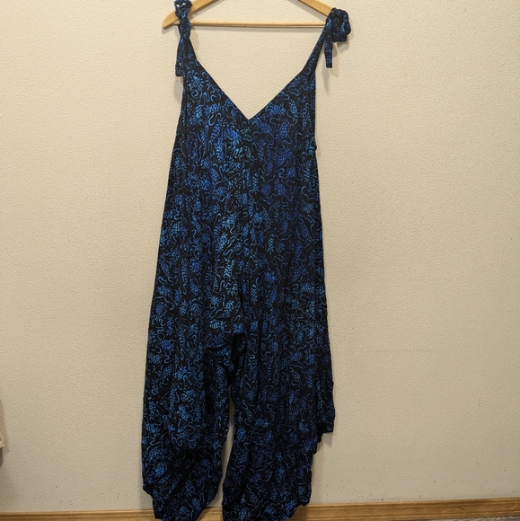 Aloha Royal Hawaiian Tie-Shoulder Jumpsuit - Blue Batik Print - One Size - Picture 1 of 8
